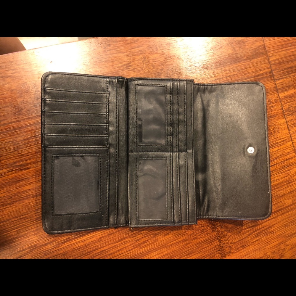 ✨Wallet✨ - Picture 3 of 3